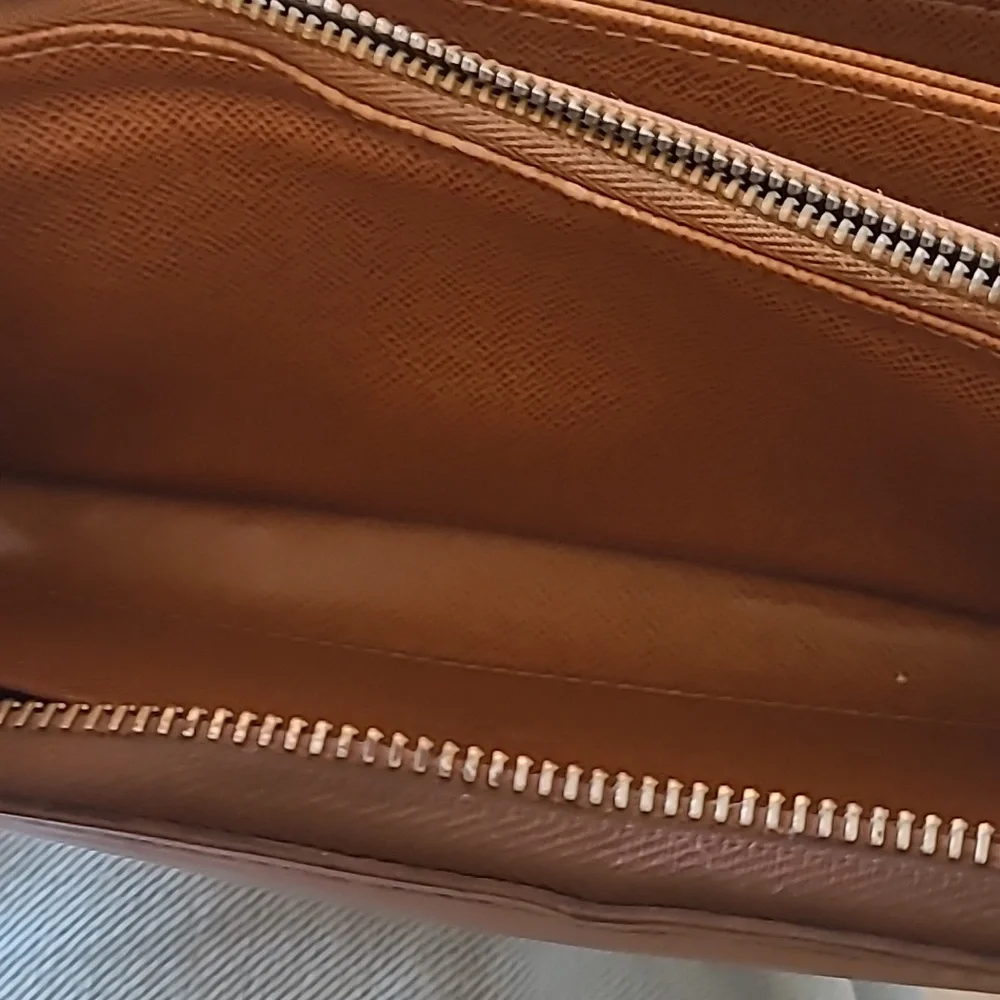Louis Vuitton Epi Unisex Wallet